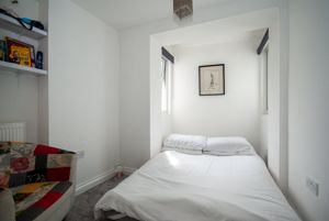 Bed 3- click for photo gallery